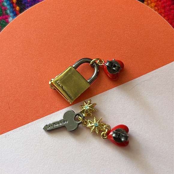 Les Nereides Red Heart lock key Earrings - Picture 2 of 3